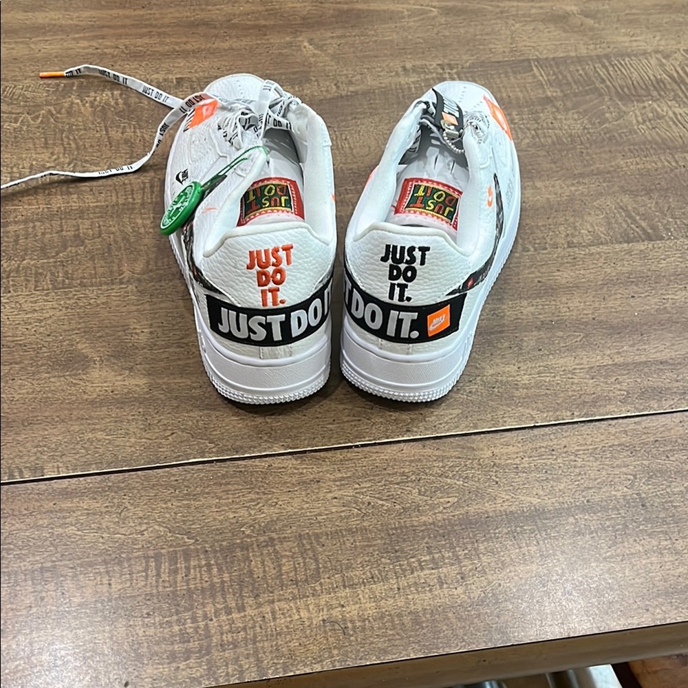 Nike White Sneakers Air Force 1 Street Art Edition - Picture 2 of 4